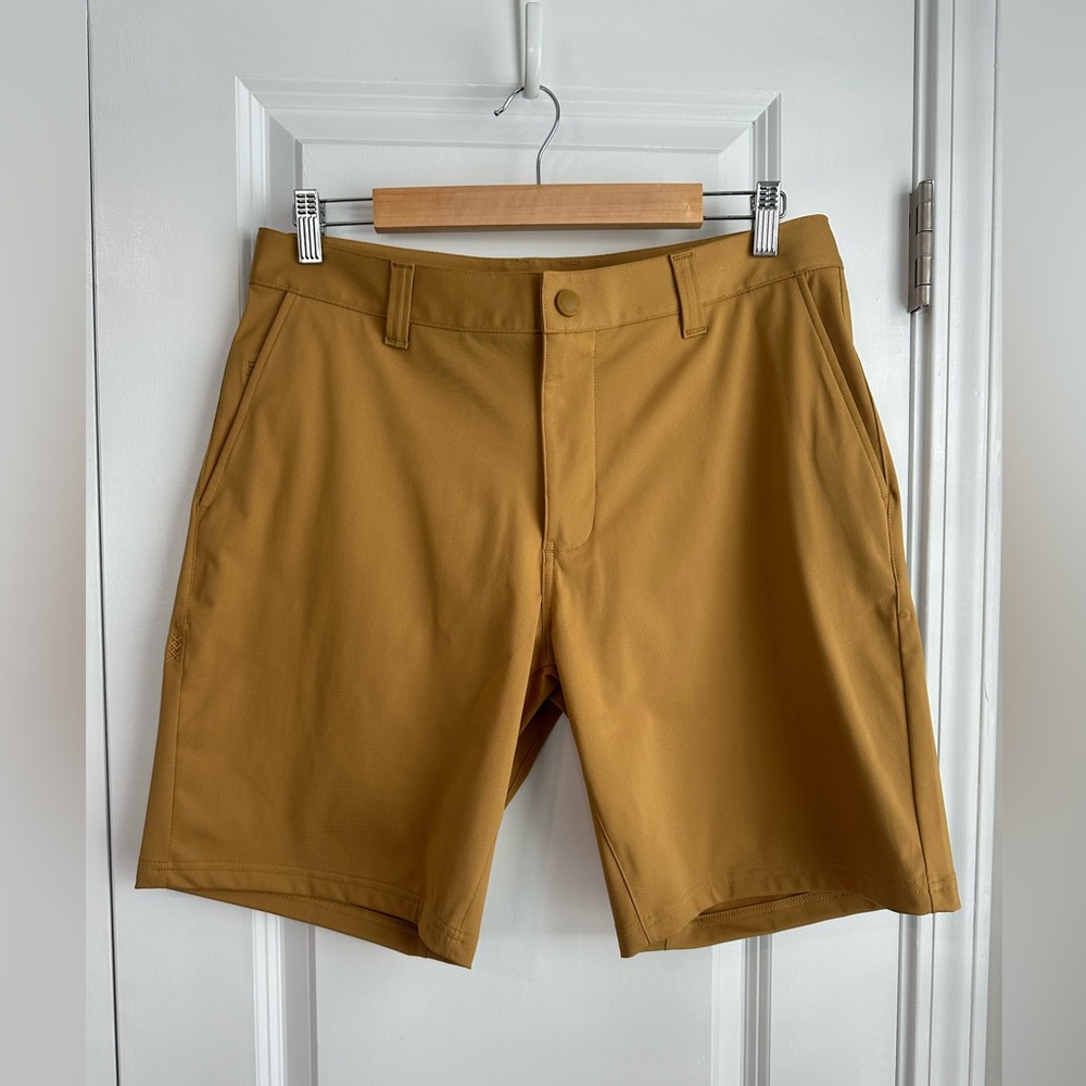 Rhone Men’s 9" Commuter Short Mustard Golden Yellow Size 32